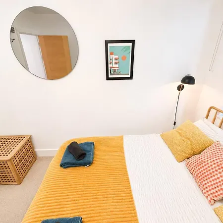 Free Parking Stokes Croft 2-bed Flat Sleeps 5 Appartement *
